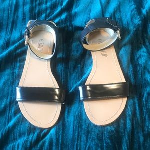 Black Sandals 🧡